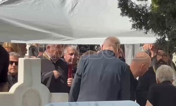 «Αθάνατος» – Ο Γιώργος Μαζωνάκης στη τελευταία του κατοικία