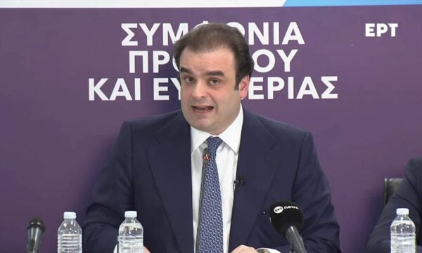 Εύγε στον Πιερρακάκη για την ιδέα του κουμπαρά νέας γενιάς. Χρήσιμο μάθημα αποταμίευσης