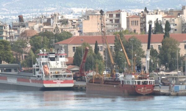 Γ. Σπύρου: “Ναι” στη μετεγκατάσταση, “Όχι” στη θέση του νέου λιμανιού της Χαλκίδας
