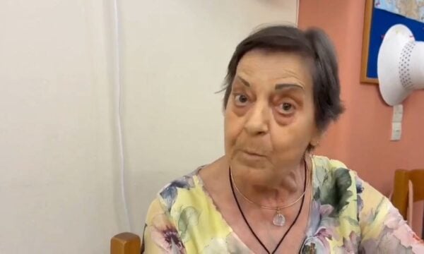 H Μάρθα Μουράτη γειτόνισσα του Γιώργου Μαζωνάκη μιλά στο Newsbomb.gr «Τώρα μου πετάτε γιαούρτια αλλά μεθάυριο θα έρχεστε και θα πληρώνετε για να με δείτε»