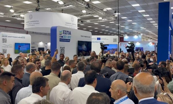 Ξενάγηση του πρωθυπουργού στο Περίπτερο 13
