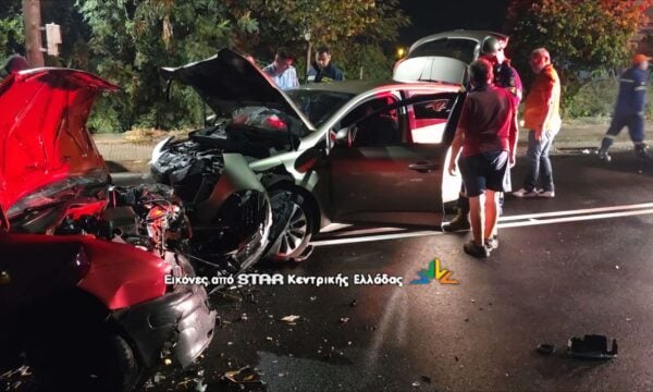 Λαμία: Σφοδρή σύγκρουση δυο οχημάτων – Οικογένεια με μωρό στο νοσοκομείο
