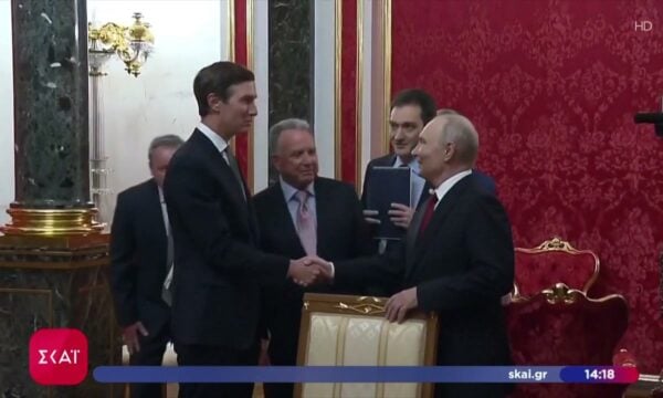 Οι απεσταλμένοι του Τραμπ συναντούν Πούτιν και Ζελένσκι με προτάσεις για τερματισμό του πολέμου