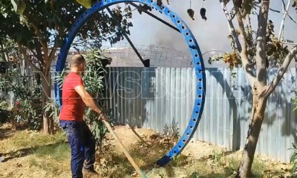 Στιγμιότυπα από τη μεγάλη φωτιά στο Ρέντη
