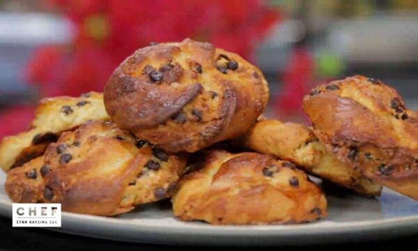 Συνταγή για buns με σοκολάτα και κρέμα αμυγδάλου απο τον Βαγγέλη Δρίσκα