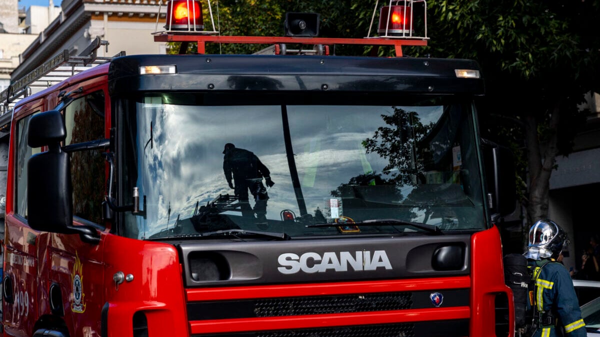 Θεσσαλονίκη: 58χρονη έβαλε φωτιά στην πόρτα γειτόνισσας μετά από διαφορές και την απείλησε 1 Θεσσαλονίκη: 58χρονη έβαλε φωτιά στην πόρτα γειτόνισσας μετά από διαφορές και την απείλησε