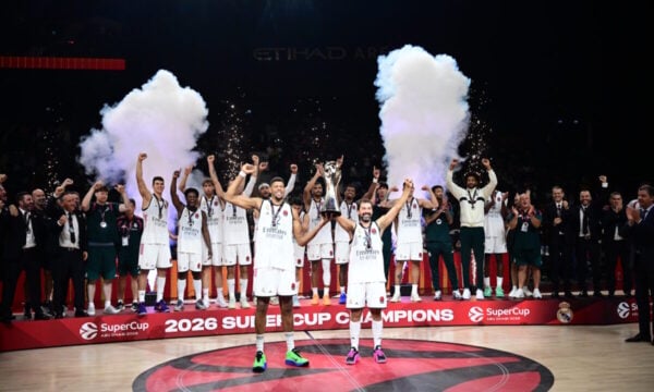 Ρεάλ Μαδρίτης: Η απονομή του πρώτου Super Cup της Euroleague στους «μερένγκες»
