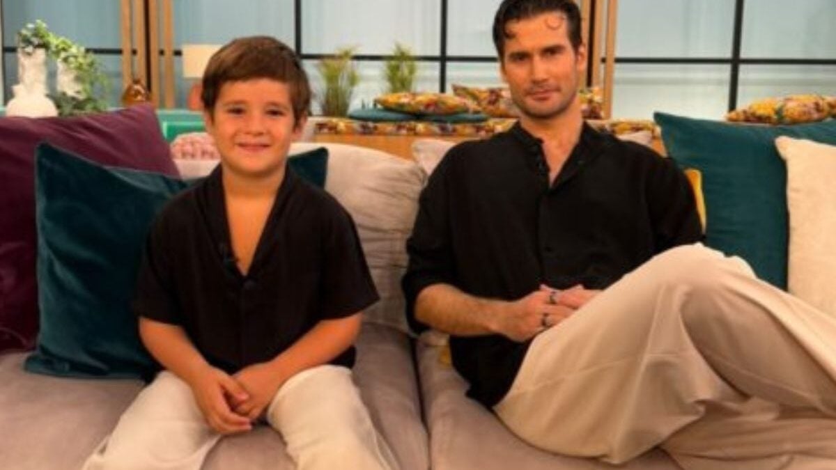 Αναστάσης Ροϊλός και Ιάσονας Τσιώνης: «Όταν το επιτρέπει ο χρόνος, βρισκόμαστε κι εκτός γυρισμάτων» 1 Αναστάσης Ροϊλός και Ιάσονας Τσιώνης: «Όταν το επιτρέπει ο χρόνος, βρισκόμαστε κι εκτός γυρισμάτων»