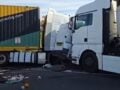 Ρουμανία: Δύο Βρετανίδες νεκρές σε τροχαίο, καθώς το βαν τους συνεθλίβη ανάμεσα σε δύο φορτηγά – ΒΙΝΤΕΟ