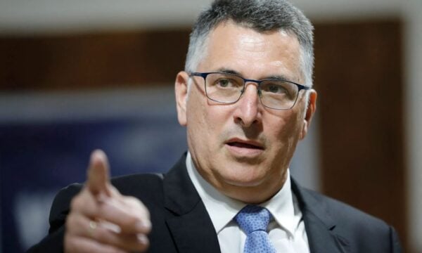 Ισραήλ: Απειλεί με αντίμετρα τη Βρετανία εάν επιβάλει κυρώσεις για τους εποικισμούς στη Δυτική Όχθη