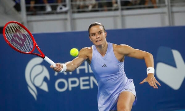 Σιγκαπούρη: Η Μαρία Σάκκαρη επικράτησε 2-0 της Νάο Χιμπίνο και προκρίθηκε στα προημιτελικά του τουρνουά