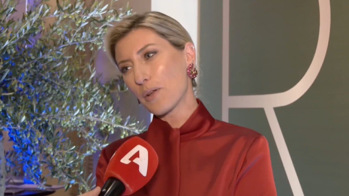 Σία Κοσιώνη: Δεν της λείπει η παρουσίαση του δελτίου – Όσα είπε για τον ΑΝΤ1 (Βίντεο) 1 Σία Κοσιώνη: Δεν της λείπει η παρουσίαση του δελτίου – Όσα είπε για τον ΑΝΤ1 (Βίντεο)