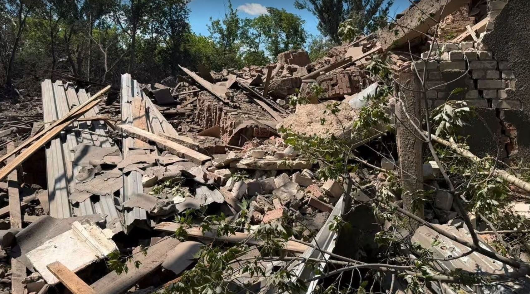Ουκρανία: Νεκροί ένας 54χρονος και μία 73χρονη από ρωσικό πλήγμα στο Σλοβιάνσκ – Μάχη για τον έλεγχο του Ντονέτσκ