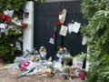 Γιώργος Μαζωνάκης:  Αμέτρητα μπουκέτα με λουλούδια και σημειώματα έξω από το σπίτι του τραγουδιστή