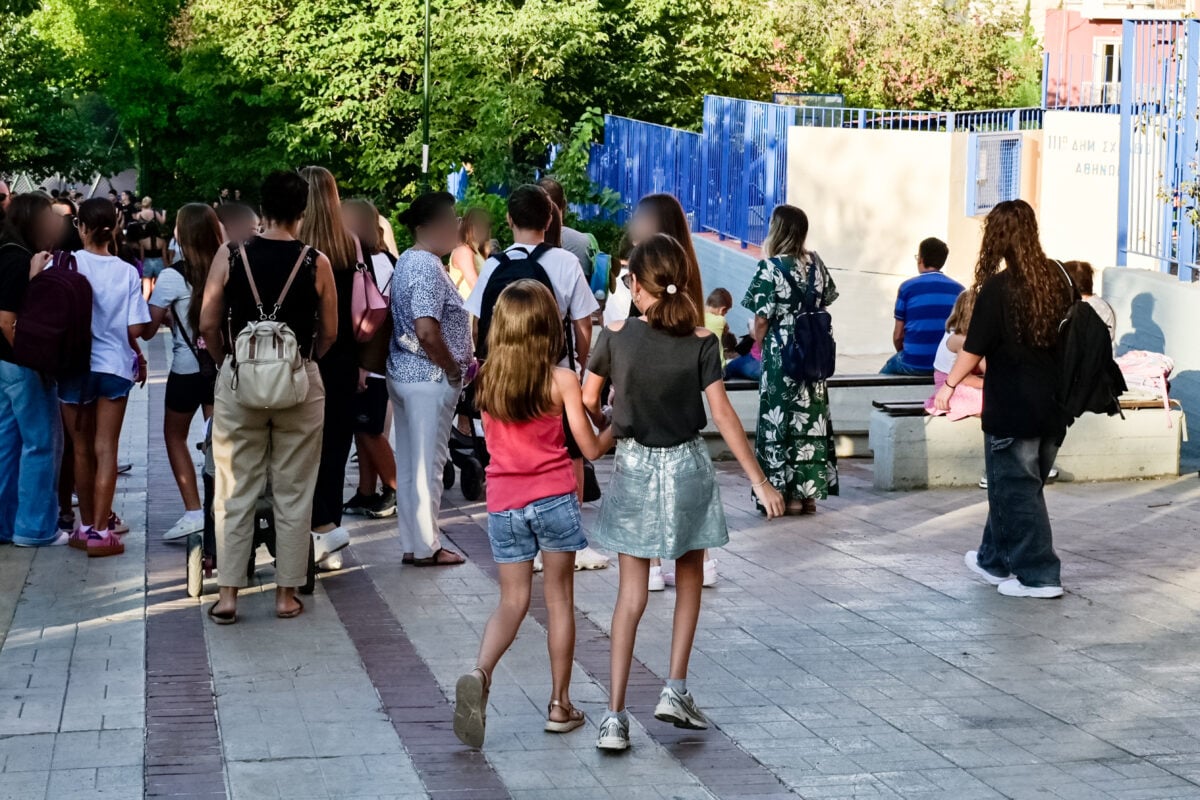 Σχολεία: Αύριο Παρασκευή το πρώτο κουδούνι για φέτος – «Διεθνή Απολυτήρια» και EduPlan.AI οι μεγάλες αλλαγές της σχολικής χρονιάς