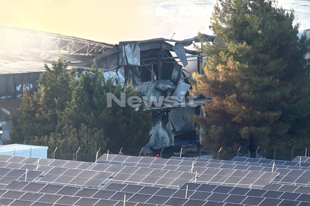 Τανάγρα: Το σημείο που εντοπίστηκαν νεκροί οι πιλότοι του Phantom – Τμήμα του αεροσκάφους κατέληξε σε εργοστάσιο μετά τη μοιραία πτώση 11 Τμήμα του Phantom βρίσκεται μέσα στο εργοστάσιο