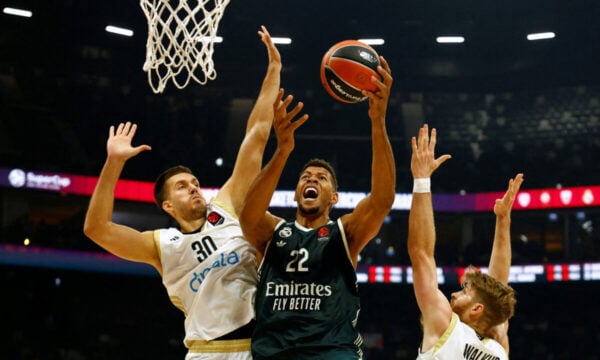 Dubai BC – Ρεάλ Μαδρίτης 95-98: Η «Βασίλισσα» κέρδισε στην παράταση και έκλεισε ραντεβού με τον Ολυμπιακό στον τελικό του Super Cup