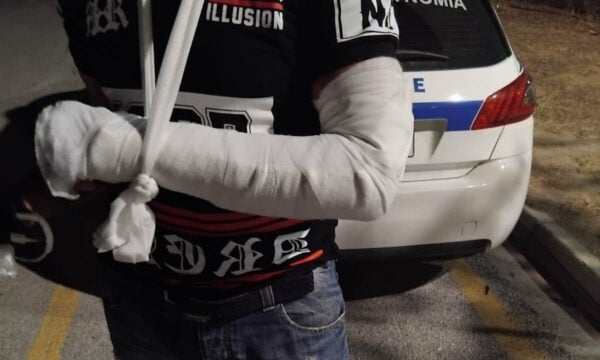 Βόλος: Άνδρας επιτέθηκε με σκουπόξυλο σε οδηγό ταξί και του έσπασε το χέρι – «Ήθελε να μου το μπήξει στην κοιλιά»