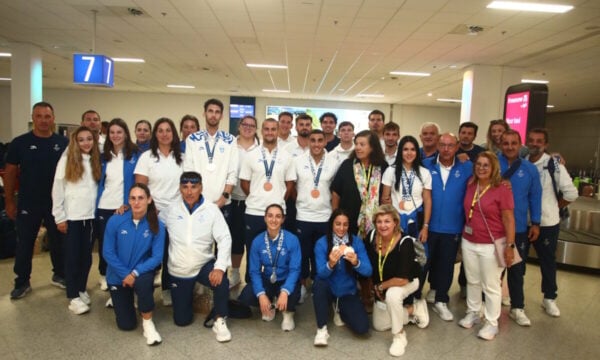 Μεσογειακοί Αγώνες: Επέστρεψε από το Ταράντο η θριαμβεύτρια Team Hellas, έχοντας κατακτήσει 71 μετάλλια
