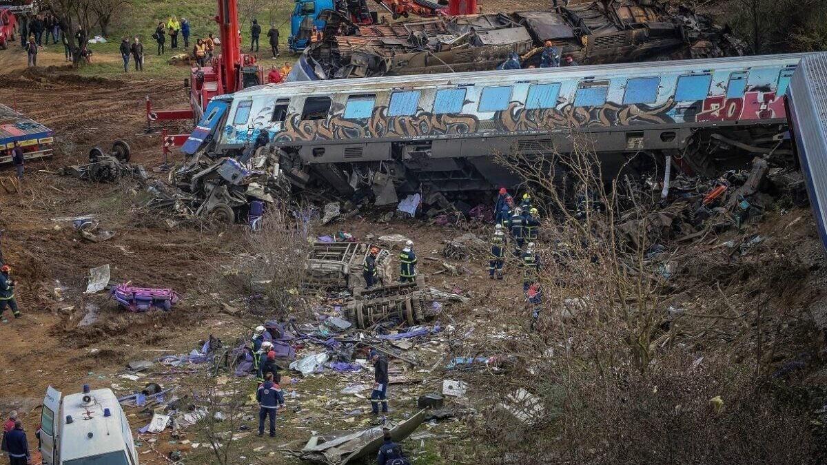 Ειδικό Δικαστήριο: Μαζί με τον Χρήστο Τριαντόπουλο παραπέμπονται Αγοραστός, Παπαγεωργίου, Φαλάρας και Χαρακόπουλος 1 Ειδικό Δικαστήριο: Μαζί με τον Χρήστο Τριαντόπουλο παραπέμπονται Αγοραστός, Παπαγεωργίου, Φαλάρας και Χαρακόπουλος