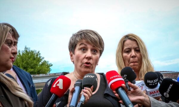 Δίκη για τα Τέμπη: «Ήμουν η φωνή της κόρης μου σήμερα, θα λογοδοτήσετε όλοι σας» ξέσπασε η Μαρία Ντόλκα