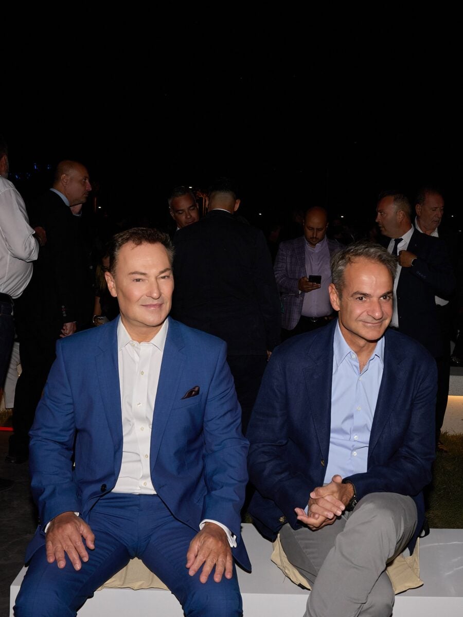 The Ellinikon: Η μεγαλύτερη ανάπλαση της Ευρώπης παίρνει ήδη ζωή 16 Ο Πρωθυπουργός και ο Διευθύνων Σύμβουλος της LAMDA Development Οδυσσέας Αθανασίου