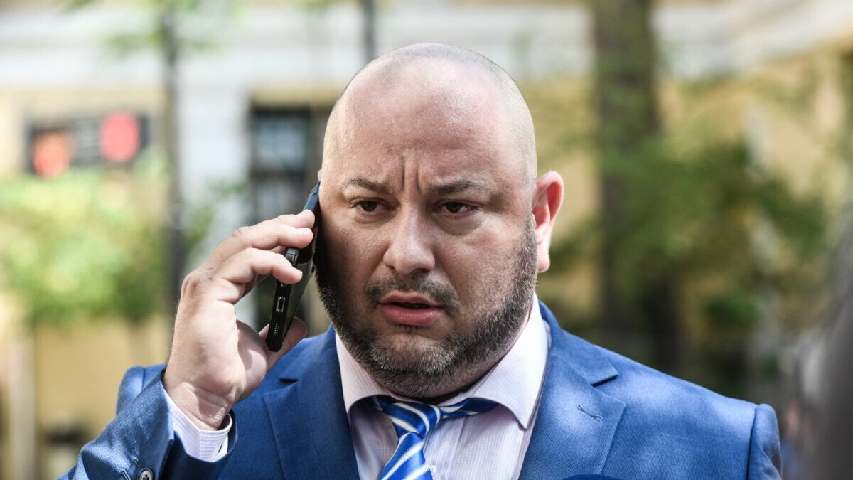 Ανδρέας Θεοδωρόπουλος: Το ηχητικό όπου ακούγεται να χτυπά τον γιο του είναι προϊόν AI – «Είναι όλα στημένα» 1 Ανδρέας Θεοδωρόπουλος: Το ηχητικό όπου ακούγεται να χτυπά τον γιο του είναι προϊόν AI – «Είναι όλα στημένα»