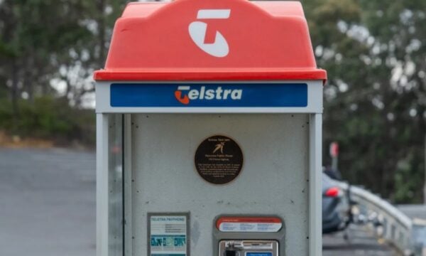 Αυστραλία: Το καρτοτηλέφωνο που αναδείχθηκε σε σύμβολο στις πυρκαγιές της Black Summer