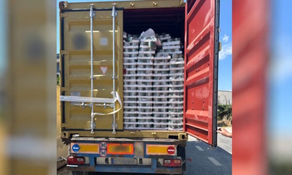 Μπλόκο της Περιφέρειας Αττικής σε 1.900 κιβώτια ακατάλληλου τόνου από την Τουρκία
