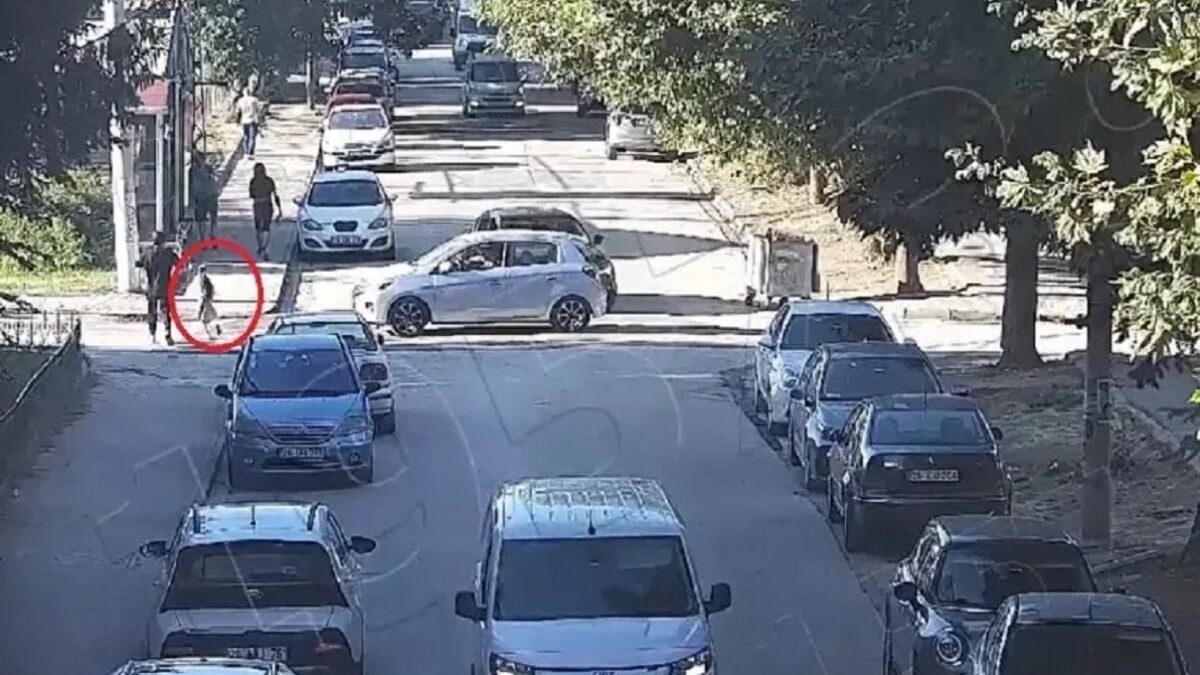 Τραγωδία στην Τουρκία: Νεκρή 3χρονη που παρασύρθηκε από αυτοκίνητο μπροστά στα μάτια της μητέρας της 2 Τραγωδία στην Τουρκία: Νεκρή 3χρονη που παρασύρθηκε από αυτοκίνητο μπροστά στα μάτια της μητέρας της