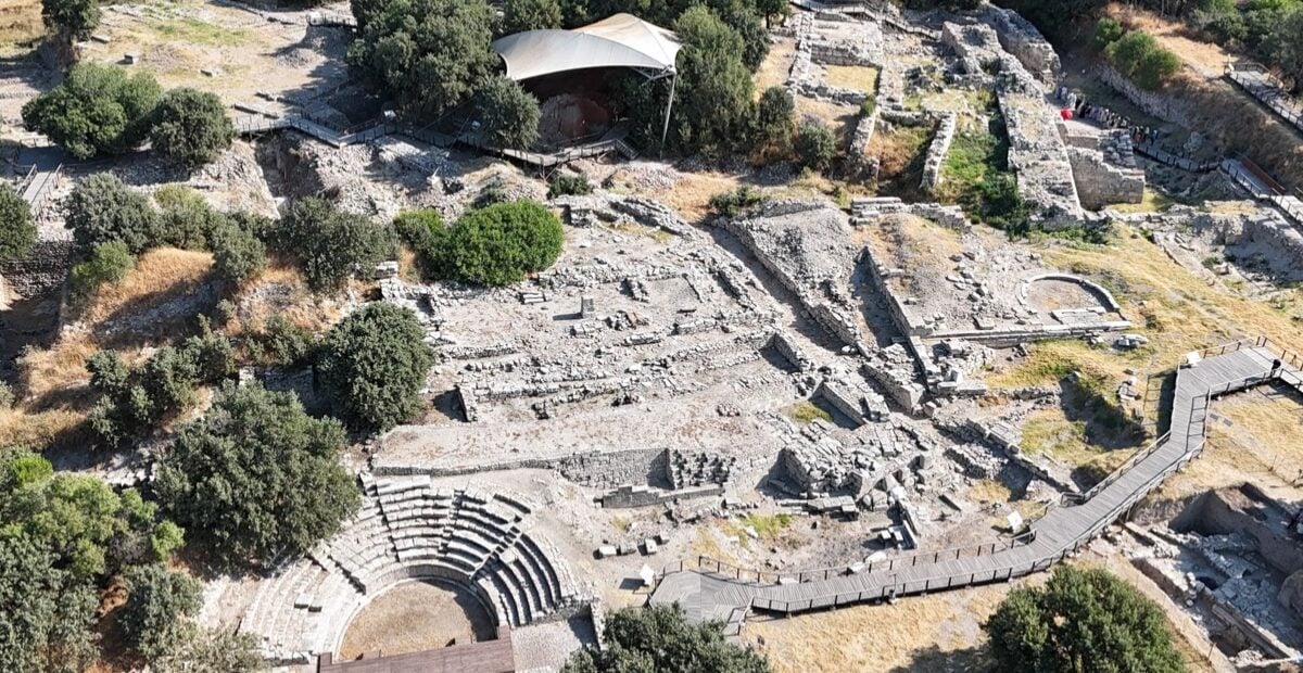 Τροία: Αγορά 2.800 ετών φωτίζει τη ζωή στην πόλη μετά τον Τρωικό Πόλεμο 1 Τροία: Αγορά 2.800 ετών φωτίζει τη ζωή στην πόλη μετά τον Τρωικό Πόλεμο