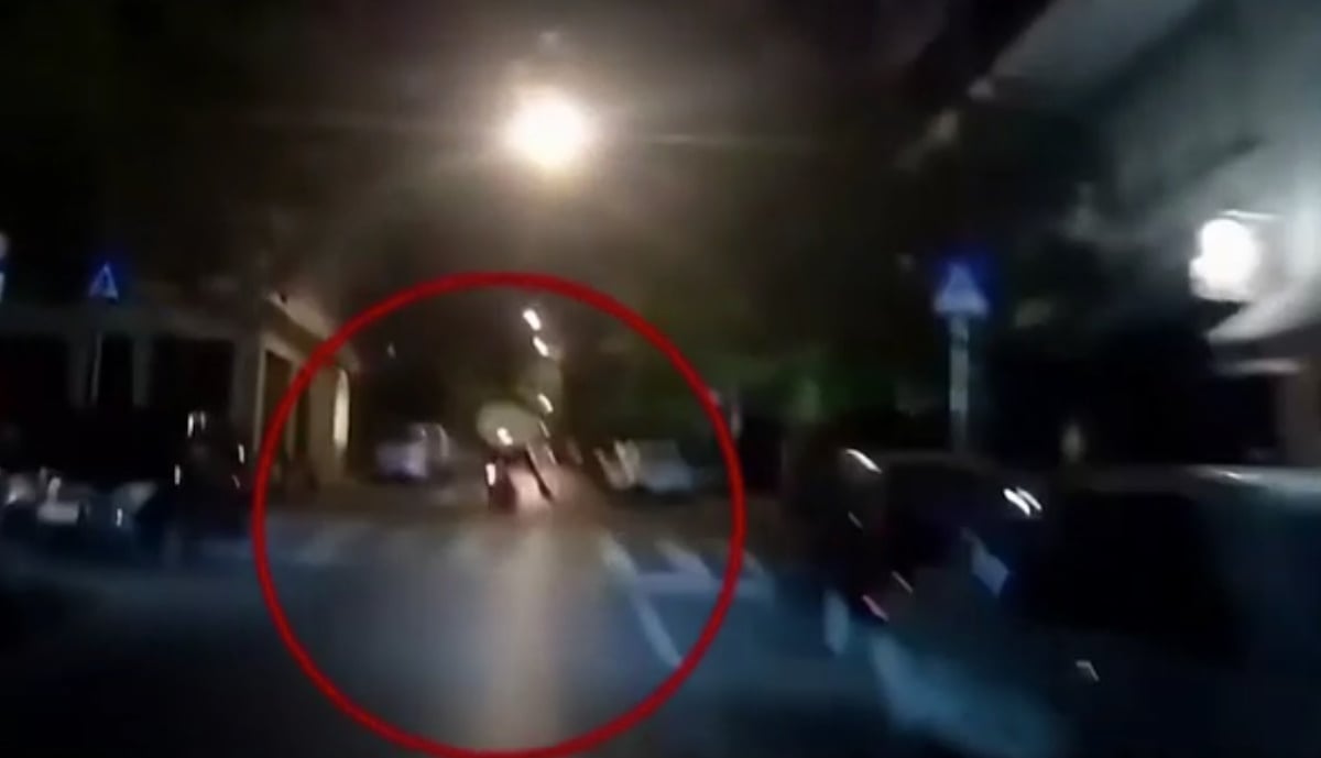 Τροχαίο με ηλεκτρικό πατίνι στον Σταθμό Λαρίσης: Παραβίασε κόκκινο και συγκρούστηκε με μηχανή