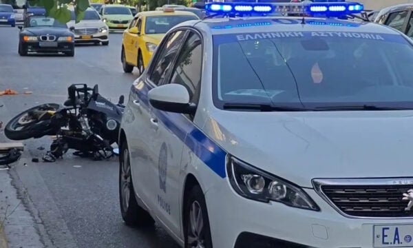 Βασιλίσσης Σοφίας: Μποτιλιάρισμα μετά το Μέγαρο Μουσικής από τροχαίο φορτηγού με μηχανή