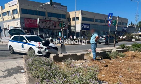 Τροχαίο στη Θεσσαλονίκη: Νεκρή νεαρή που έπεσε από τη μηχανή της και παρασύρθηκε από διερχόμενο αυτοκίνητο