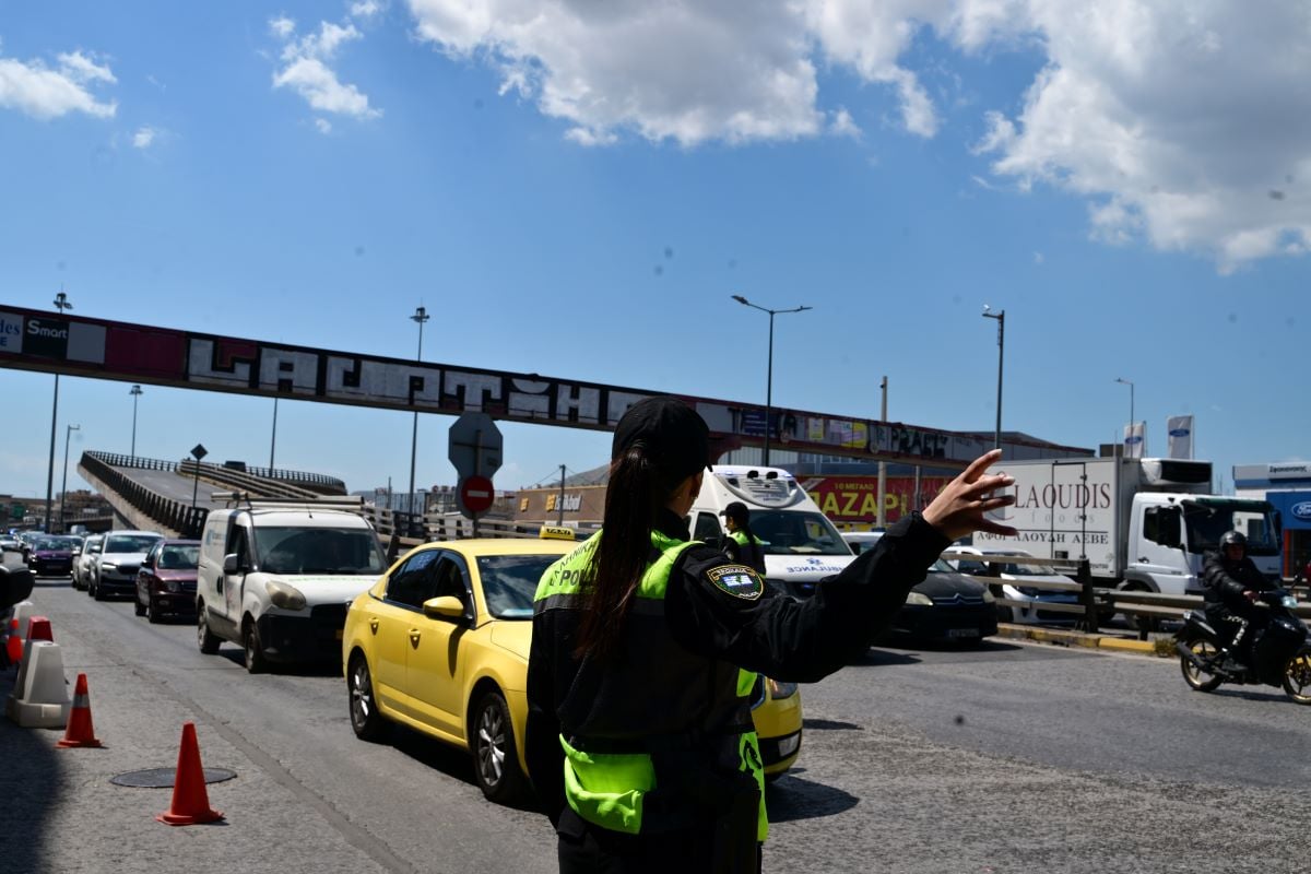 Καισαριανή: 48χρονος επιτέθηκε σε δύο γυναίκες τροχονόμους μετά από κλήση – «Δεν θα γράψεις εσύ εμένα»