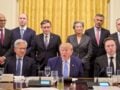 Λευκός Οίκος: Ο Τραμπ επιλέγει την «αυτορρύθμιση» της Τεχνητής Νοημοσύνης – «Ηθική» δέσμευση και «super intelligence»