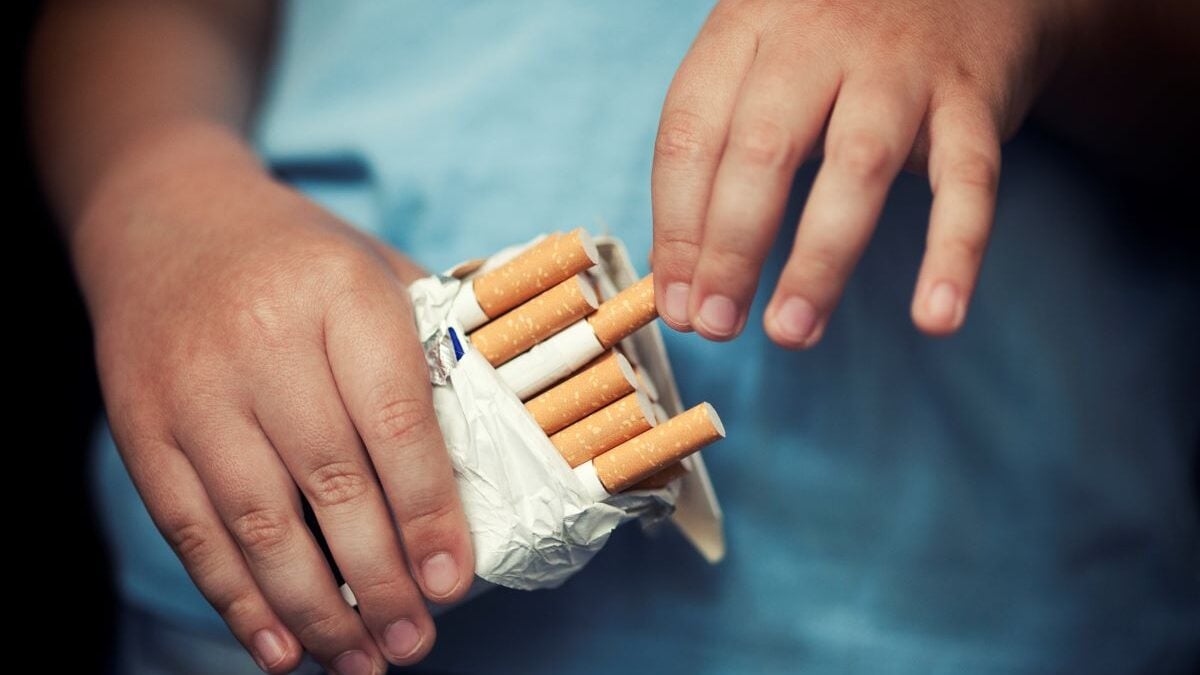 Πώληση καπνού σε ανήλικους: 3 στους 4 εμπόρους θεωρούν χρήσιμο το Kids Wallet αλλά μόνο οι μισοί εφαρμόζουν τον έλεγχο 2 Πώληση καπνού σε ανήλικους: 3 στους 4 εμπόρους θεωρούν χρήσιμο το Kids Wallet αλλά μόνο οι μισοί εφαρμόζουν τον έλεγχο