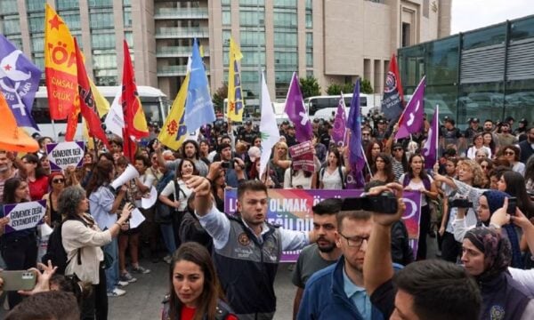 Τουρκία: Τουλάχιστον 150 συλλήψεις σε διαμαρτυρία κατά των διώξεων ΛΟΑΤΚΙ+ οργανώσεων
