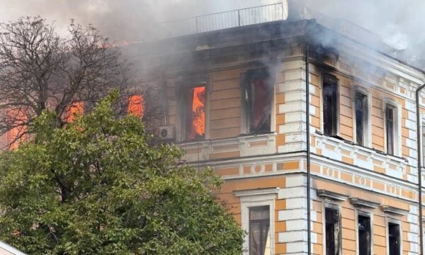 Ουκρανία: Ρωσικό drone χτύπησε την Εθνική Ακαδημία Επιστημών στο Κίεβο – Αναφορές για νεκρούς και εγκλωβισμένους