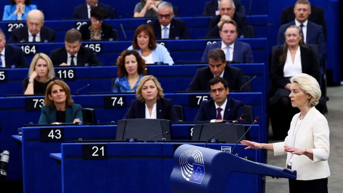 Φον ντερ Λάιεν: Προτείνει μέτρα έκτακτης ανάγκης για το μεταναστευτικό – Πιθανό πάγωμα των τυπικών διαδικασιών ασύλου σε μαζικές ροές 2 Φον ντερ Λάιεν: Προτείνει μέτρα έκτακτης ανάγκης για το μεταναστευτικό – Πιθανό πάγωμα των τυπικών διαδικασιών ασύλου σε μαζικές ροές