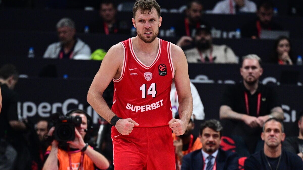 Σάσα Βεζένκοφ: Ήταν όνειρο η κατάκτηση της Euroleague, πρέπει να παλέψουμε ξανά 1 Σάσα Βεζένκοφ: Ήταν όνειρο η κατάκτηση της Euroleague, πρέπει να παλέψουμε ξανά