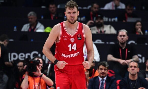 Σάσα Βεζένκοφ: Ήταν όνειρο η κατάκτηση της Euroleague, πρέπει να παλέψουμε ξανά