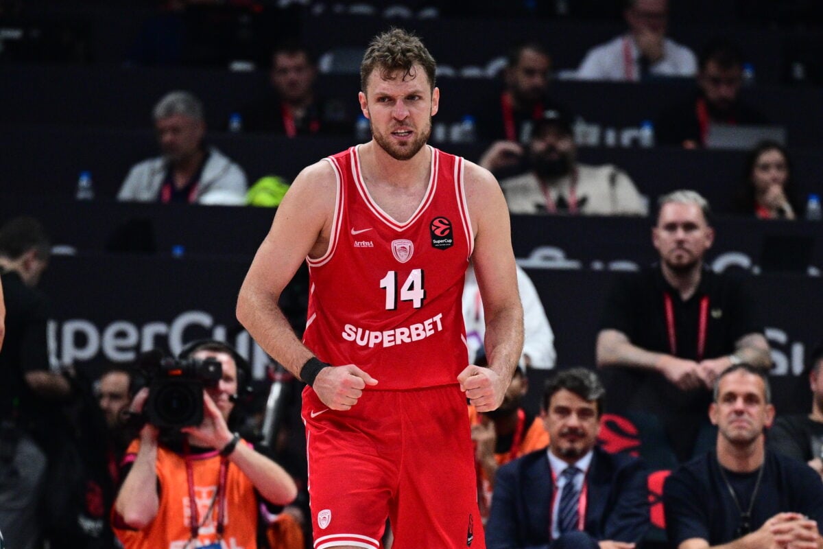 Σάσα Βεζένκοφ: Ήταν όνειρο η κατάκτηση της Euroleague, πρέπει να παλέψουμε ξανά
