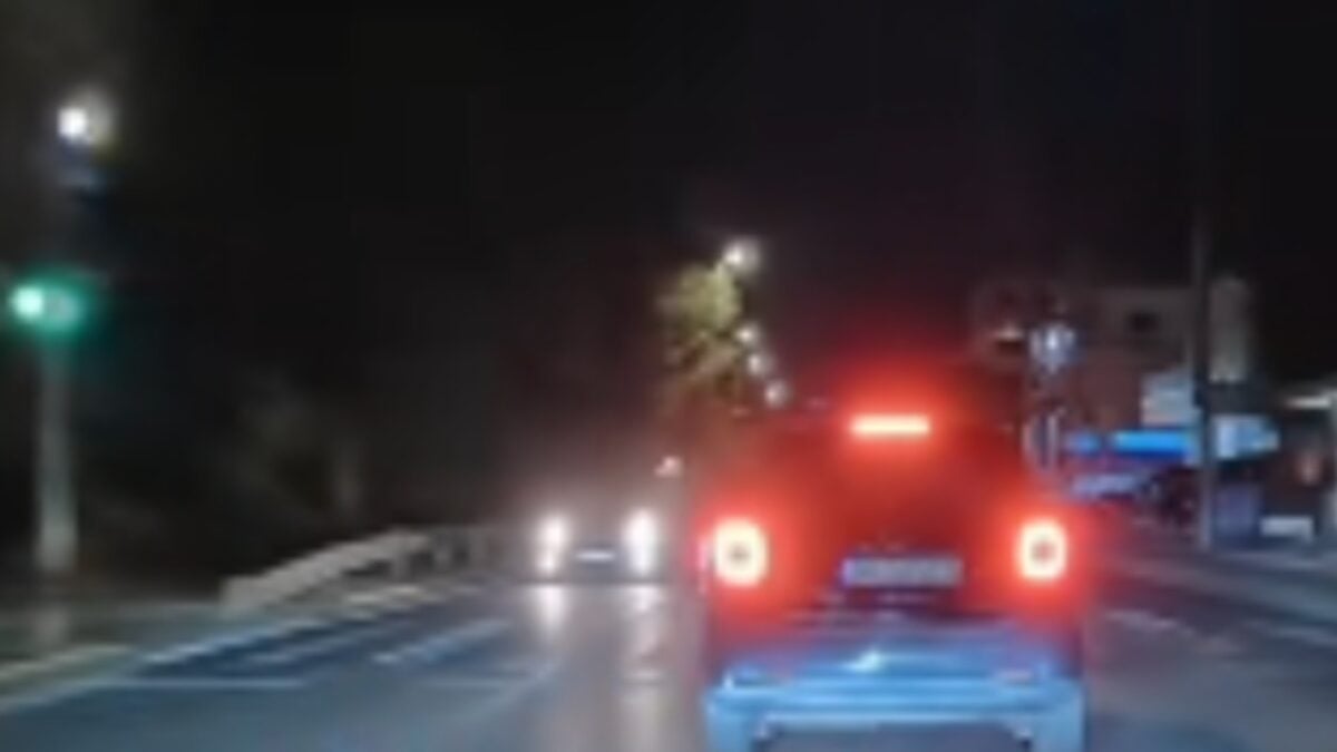 Ταυτοποιήθηκε ο οδηγός που πήγαινε ανάποδα στην παραλιακή: Βίντεο από το περιστατικό