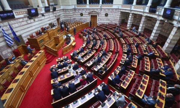Συνταγματική αναθεώρηση: Σήμερα η δεύτερη ψηφοφορία στη Βουλή – Στάση εργασίας ΑΔΕΔΥ στην Αττική