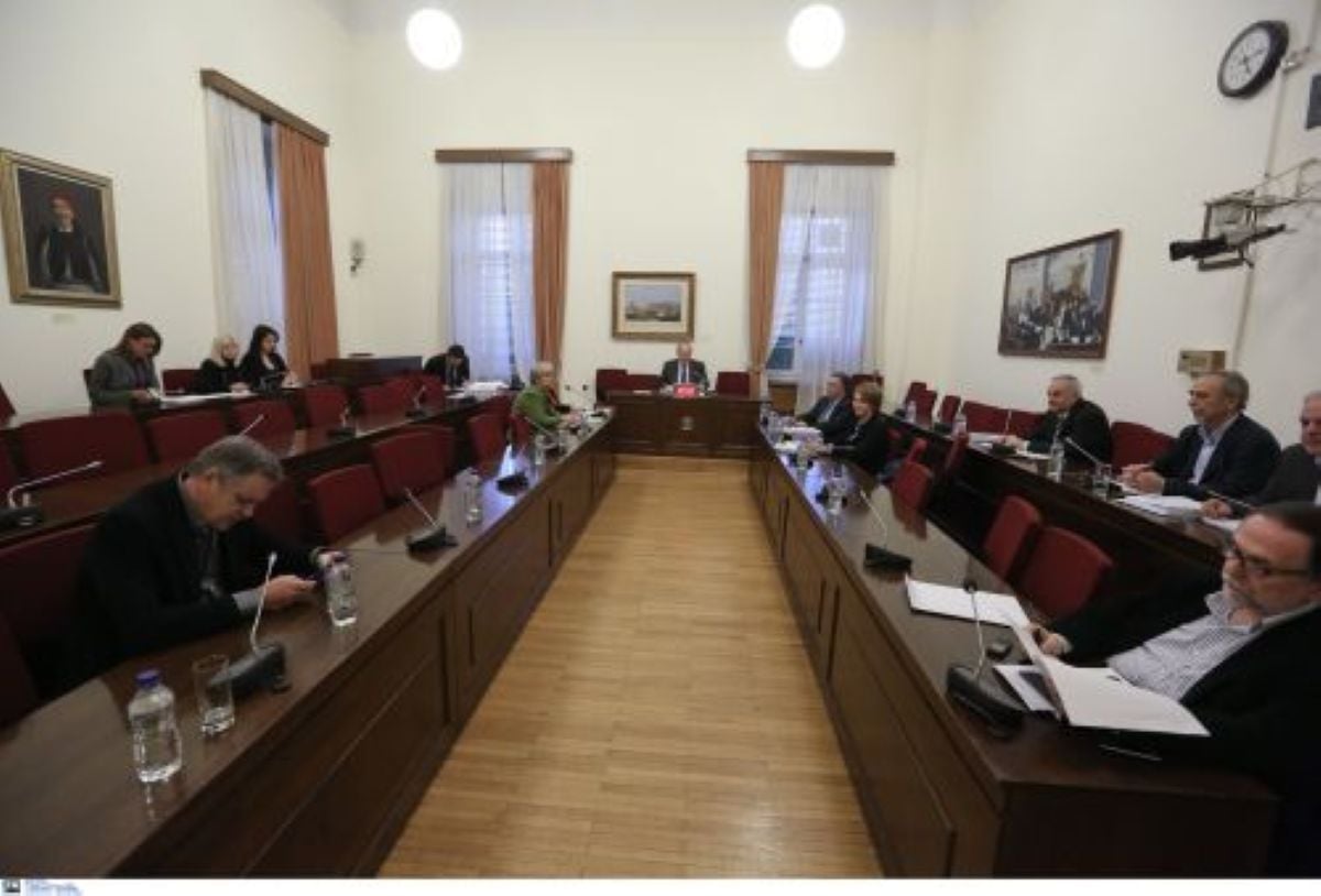 Βουλή: «Ναι» στην άρση ασυλίας του Πολάκη από την επιτροπή Δεοντολογίας – «Όχι» για Πλεύρη και Θεοδωρικάκο