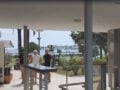 Βουλιαγμένη: «Είδα να χτυπάνε έναν άντρα και να κάνουν σε κάποιον ΚΑΡΠΑ», λέει μάρτυρας του ξυλοδαρμού που οδήγησε στον θάνατο του 82χρονου
