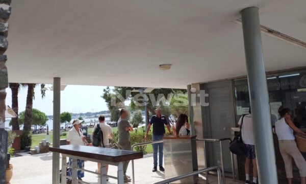 Βουλιαγμένη: «Με χτύπησε στο σαγόνι, έπεσα κάτω και μετά δεν θυμόμουν τίποτα», λέει ο 76χρονος για τον καβγά με τον 82χρονο που πέθανε