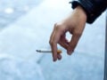 Κάπνισμα και μοναξιά: Νέα μελέτη για την απρόσμενη σύνδεση