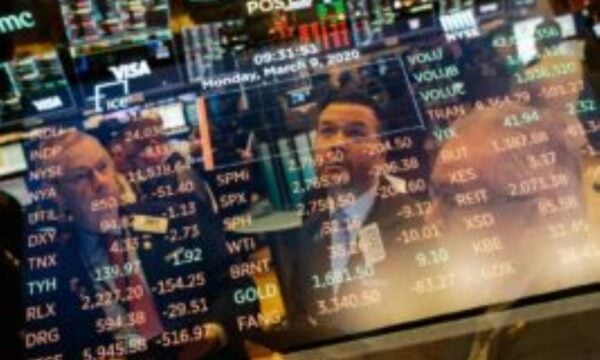 Ομόλογα: Η μείωση του ελληνικού χρέους ως ασπίδα στην αύξηση του κόστους δανεισμού διεθνώς